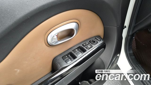 Kia Soul 1.6 GDi Noblesse 2015 — фото 21