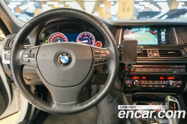 BMW 5 Series (F10) 520d xDrive M Aero Dynamic 2016 — фото 7