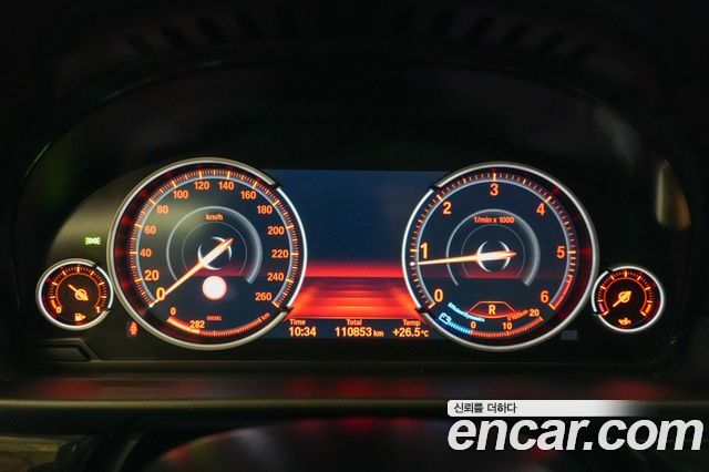 BMW 5 Series (F10) 520d xDrive M Aero Dynamic 2016 — фото 8