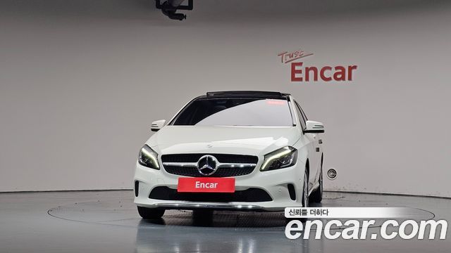 Mercedes-Benz A-Class (W176) A200 2017 — фото 3