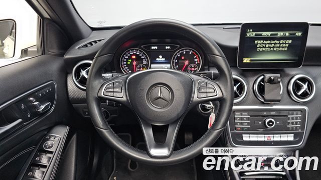 Mercedes-Benz A-Class (W176) A200 2017 — фото 13