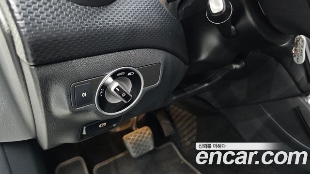 Mercedes-Benz A-Class (W176) A200 2017 — фото 16