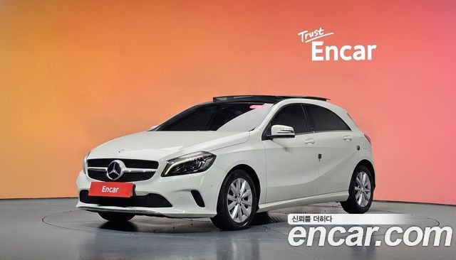 Mercedes-Benz A-Class (W176) A200