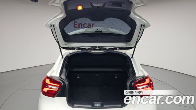 Mercedes-Benz A-Class (W176) A200 2017 — фото 35