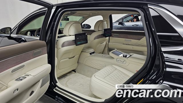 Genesis G90 (RS4) Gasoline 3.5 Turbo e-S/C AWD LWB 2024 — фото 11