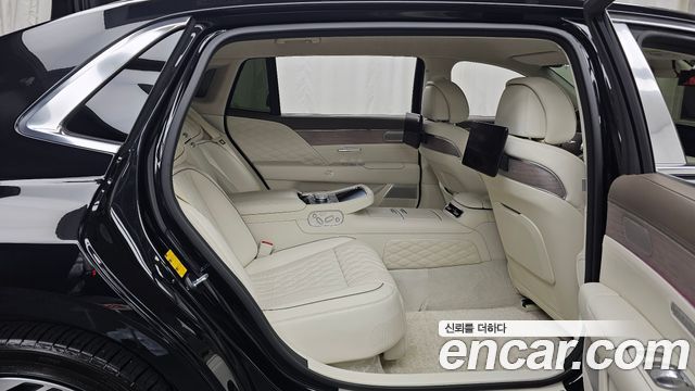 Genesis G90 (RS4) Gasoline 3.5 Turbo e-S/C AWD LWB 2024 — фото 12
