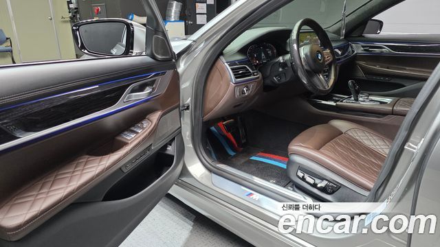 BMW 7 Series (G11) 730Ld xDrive M Sport 2022 — фото 10