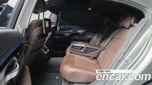 BMW 7 Series (G11) 730Ld xDrive M Sport 2022 — фото 12