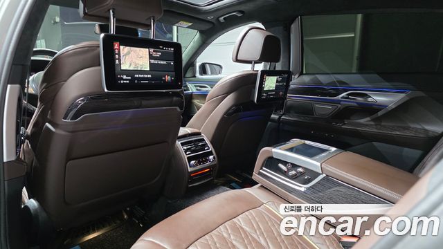 BMW 7 Series (G11) 730Ld xDrive M Sport 2022 — фото 13