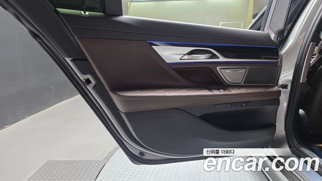 BMW 7 Series (G11) 730Ld xDrive M Sport 2022 — фото 25