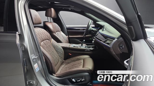 BMW 7 Series (G11) 730Ld xDrive M Sport 2022 — фото 26