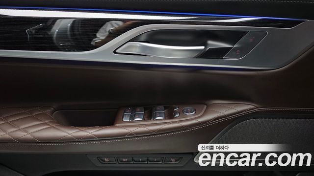 BMW 7 Series (G11) 730Ld xDrive M Sport 2022 — фото 27