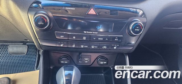 Hyundai Tucson Diesel 2.0 2WD Modern 2016 — фото 9