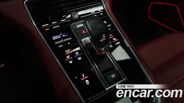 Porsche Panamera (971) 3.0 AWD 2020 — фото 9