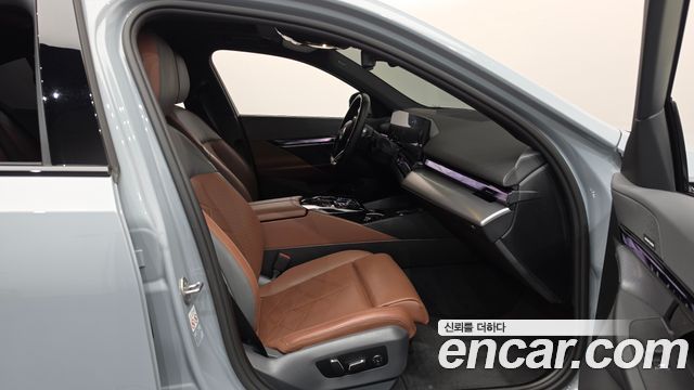 BMW 5 Series (G60) 530i xDrive M Sport 2024 — фото 11