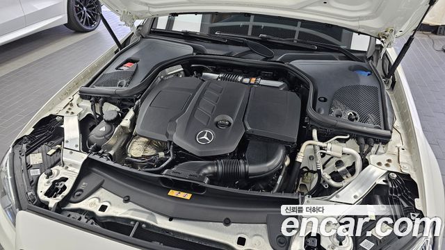 Mercedes-Benz E-Class (W213) E220d 4MATIC AMG Line 2021 — фото 6
