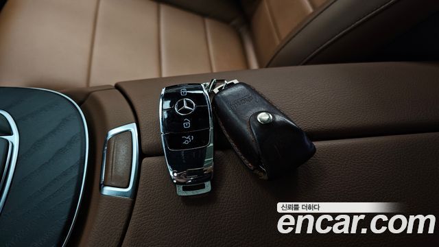 Mercedes-Benz E-Class (W213) E220d 4MATIC AMG Line 2021 — фото 15