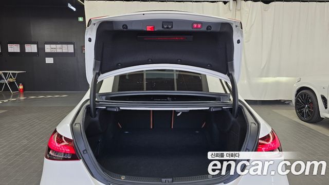 Mercedes-Benz E-Class (W213) E220d 4MATIC AMG Line 2021 — фото 19