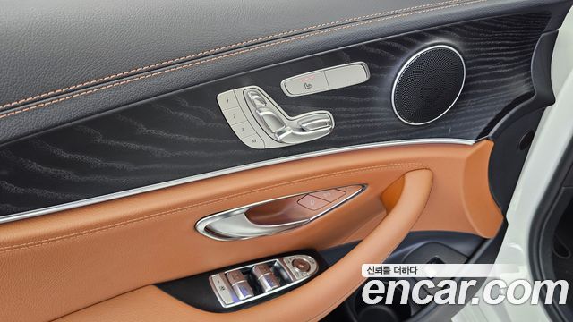 Mercedes-Benz E-Class (W213) E220d 4MATIC AMG Line 2021 — фото 20