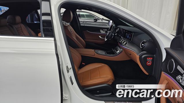 Mercedes-Benz E-Class (W213) E220d 4MATIC AMG Line 2021 — фото 26
