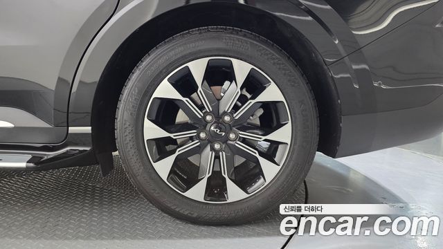 Kia Carnival (IV) Gasoline 7-seater Limousine(Special vehicle) 2023 — фото 5