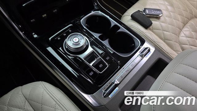 Kia Carnival (IV) Gasoline 7-seater Limousine(Special vehicle) 2023 — фото 9