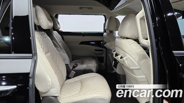Kia Carnival (IV) Gasoline 7-seater Limousine(Special vehicle) 2023 — фото 11