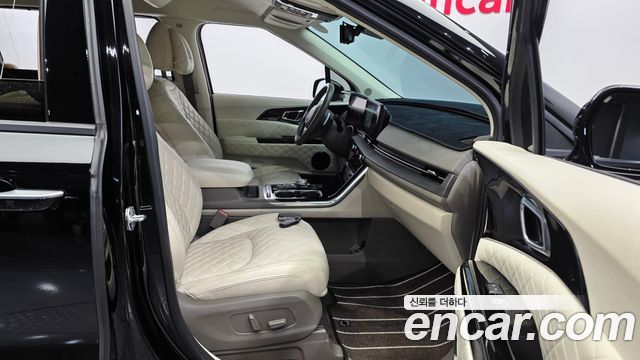 Kia Carnival (IV) Gasoline 7-seater Limousine(Special vehicle) 2023 — фото 12