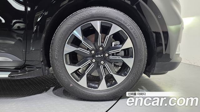 Kia Carnival (IV) Gasoline 7-seater Limousine(Special vehicle) 2023 — фото 21