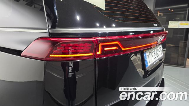 Kia Carnival (IV) Gasoline 7-seater Limousine(Special vehicle) 2023 — фото 23