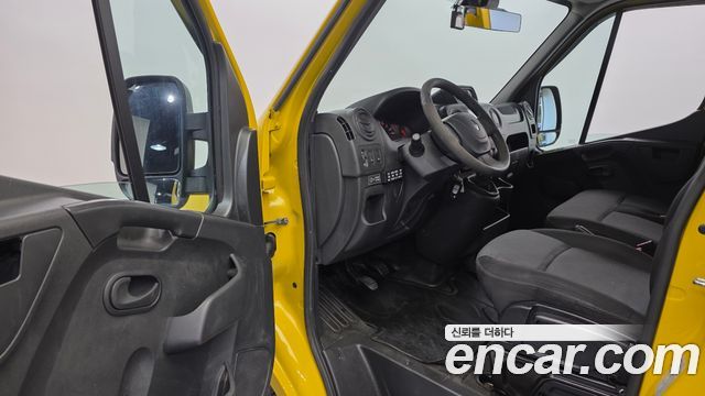 Renault Korea Master School Bus 15-Seater 2020 — фото 10