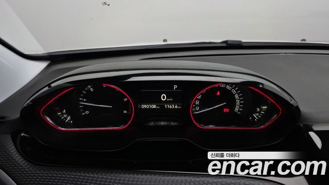 Peugeot 2008 1.5 BlueHDi GT Line 2019 — фото 8
