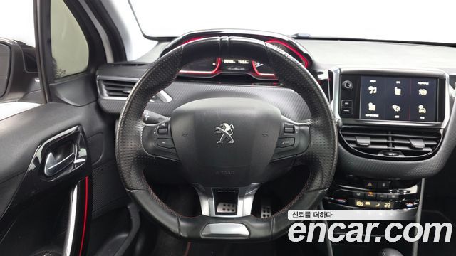 Peugeot 2008 1.5 BlueHDi GT Line 2019 — фото 13