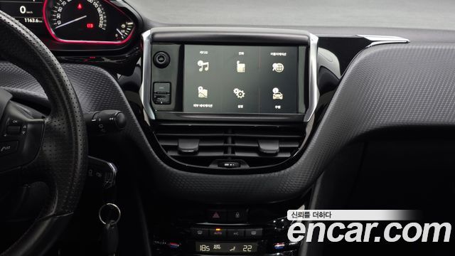 Peugeot 2008 1.5 BlueHDi GT Line 2019 — фото 14