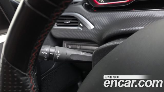 Peugeot 2008 1.5 BlueHDi GT Line 2019 — фото 16