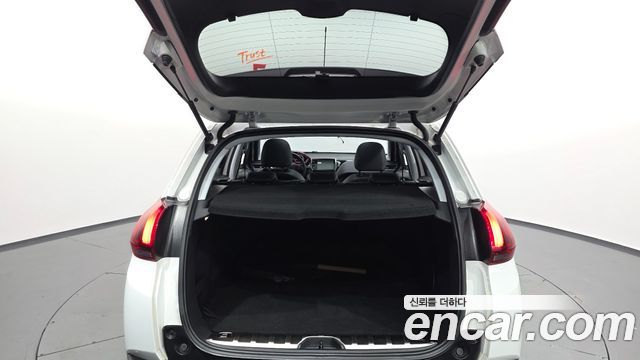 Peugeot 2008 1.5 BlueHDi GT Line 2019 — фото 20