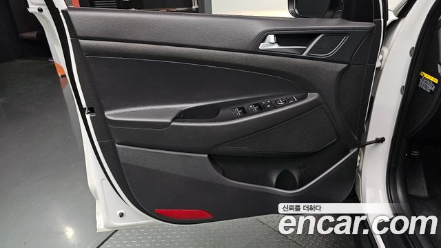 Hyundai Tucson Diesel 2.0 2WD Modern 2020 — фото 24