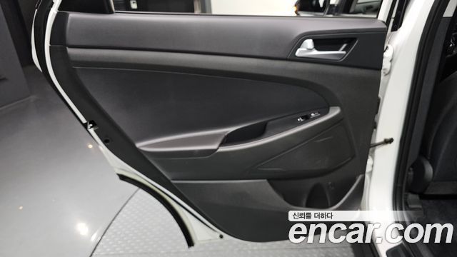 Hyundai Tucson Diesel 2.0 2WD Modern 2020 — фото 25