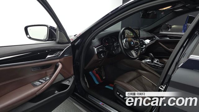 BMW 5 Series (G30) 530i M Sport Package 2022 — фото 10