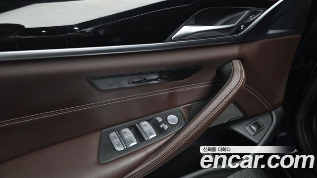 BMW 5 Series (G30) 530i M Sport Package 2022 — фото 27