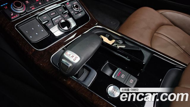 Audi A8 50 TDI Quattro LWB D4 2015 — фото 9