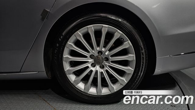 Audi A8 50 TDI Quattro LWB D4 2015 — фото 27