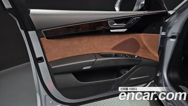 Audi A8 50 TDI Quattro LWB D4 2015 — фото 30