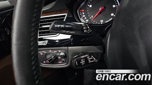 Audi A8 50 TDI Quattro LWB D4 2015 — фото 33