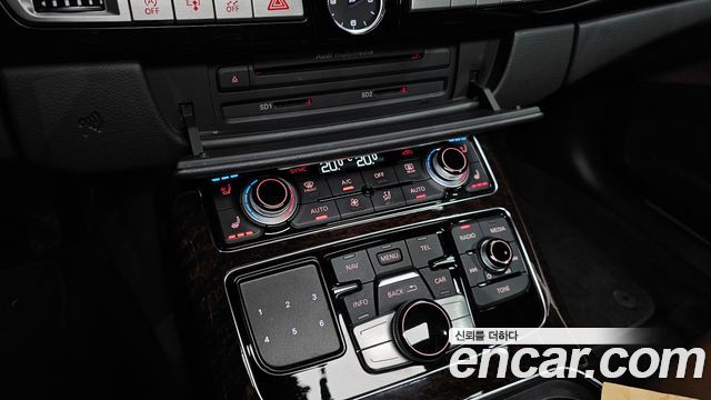 Audi A8 50 TDI Quattro LWB D4 2015 — фото 35