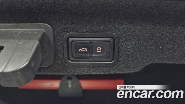 Audi A8 50 TDI Quattro LWB D4 2015 — фото 39