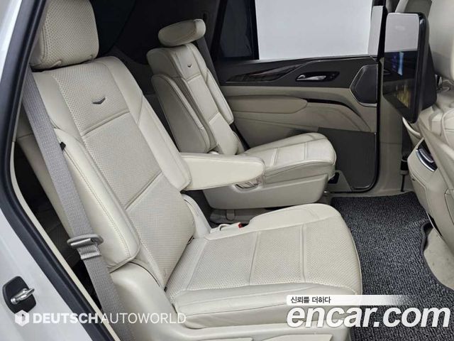 Cadillac Escalade (V) 6.2 Sports Platinum 2022 — фото 16