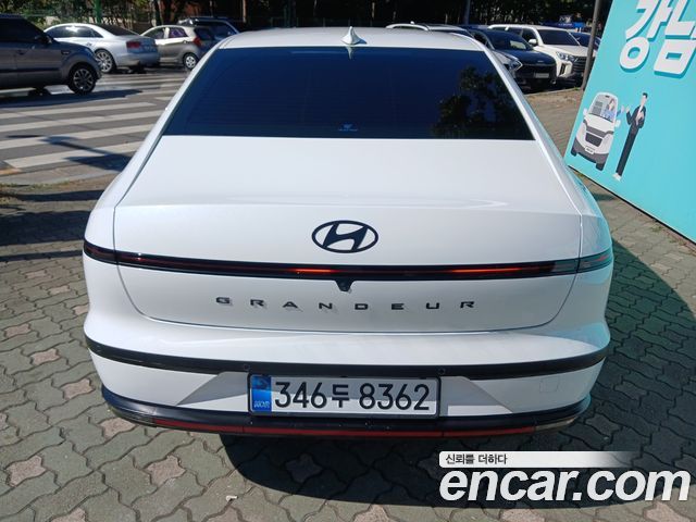 Hyundai Grandeur (GN7) 2,5 Gasoline 2WD Honors 2026 — фото 3