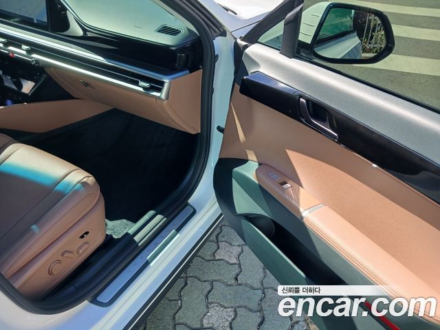 Hyundai Grandeur (GN7) 2,5 Gasoline 2WD Honors 2026 — фото 21