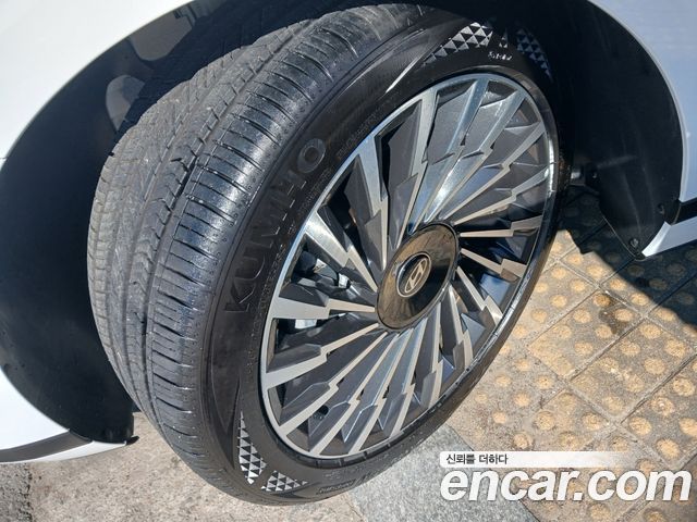 Hyundai Grandeur (GN7) 2,5 Gasoline 2WD Honors 2026 — фото 22